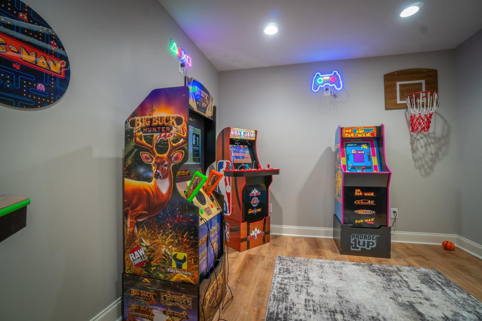 Par-Tee Haus I- Game Room & Hot Tub-Walk To 헬렌 외부 사진